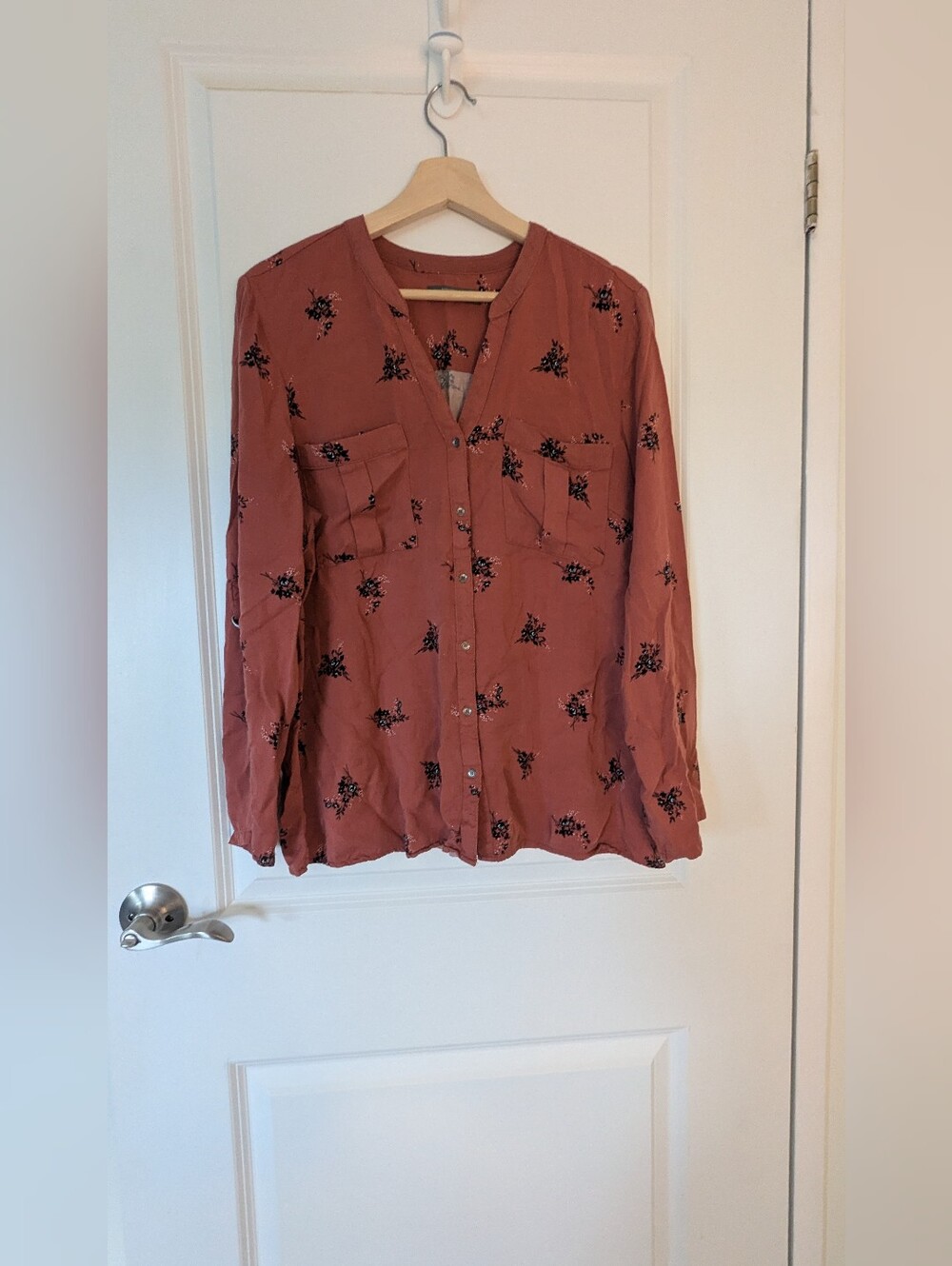​Denver Hayes Rust Floral Button-Up Long Sleeve Blouse Size Large